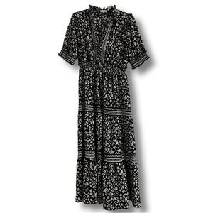 Max studio Ruffle Collar print tiered maxi dress. (New without tags) XL